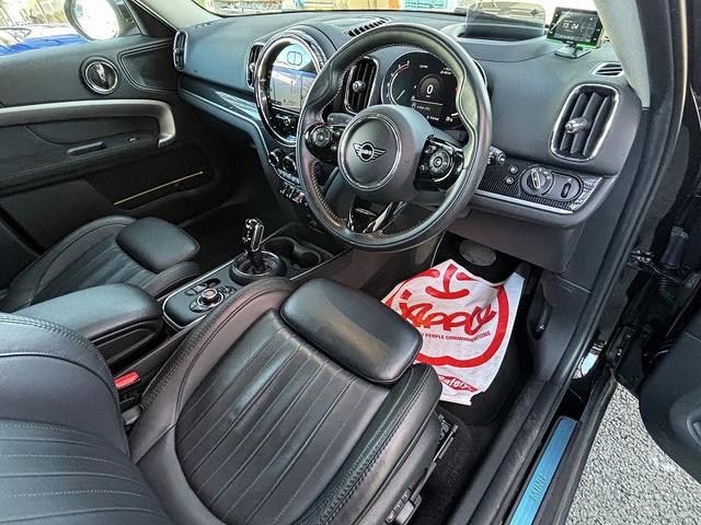 ＭＩＮＩ クーパーＤ　クロスオーバー　前席シートヒーター　前席パワーシート　１８インチアルミ　ヘッドアップディスプレイ　革シート　マルチディスプレイメーター　パワーバックドア　バックカメラ　インテリジェントセイフティ　クルーズコントロール（34枚目）