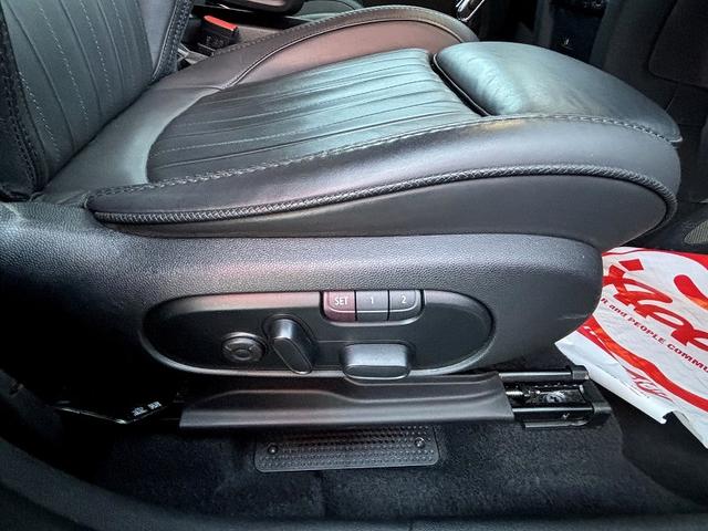 ＭＩＮＩ クーパーＤ　クロスオーバー　前席シートヒーター　前席パワーシート　１８インチアルミ　ヘッドアップディスプレイ　革シート　マルチディスプレイメーター　パワーバックドア　バックカメラ　インテリジェントセイフティ　クルーズコントロール（36枚目）