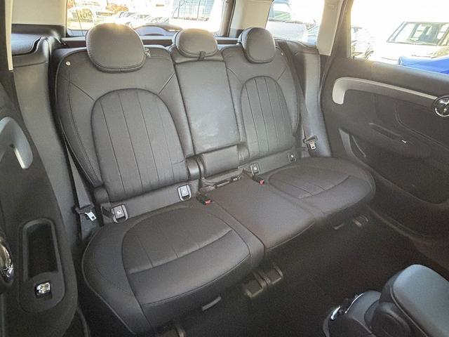 ＭＩＮＩ クーパーＤ　クロスオーバー　前席シートヒーター　前席パワーシート　１８インチアルミ　ヘッドアップディスプレイ　革シート　マルチディスプレイメーター　パワーバックドア　バックカメラ　インテリジェントセイフティ　クルーズコントロール（41枚目）