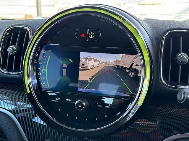 ＭＩＮＩ クーパーＤ　クロスオーバー　前席シートヒーター　前席パワーシート　１８インチアルミ　ヘッドアップディスプレイ　革シート　マルチディスプレイメーター　パワーバックドア　バックカメラ　インテリジェントセイフティ　クルーズコントロール（51枚目）