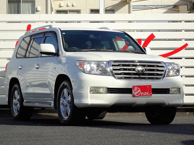 ランドクルーザー ＡＸ　Ｇセレクション　純正エアロ　純正ナビゲーション　フルセクテレビ　シルクブレイズ１本出しマフラー　ＬＥＤテールレンズ　レーダークルーズコントローラー　全席シートヒーター　ビルトインＥＴＣ　キャンピング登録（2枚目）