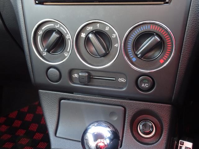 コペン 10thアニバーサリーエディション MOMOハンドル ETC HIDヘッドランプ アクティブトップ開閉動作確認済み TCターボ 黒革シート(25枚目)