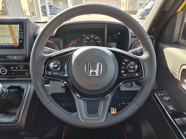 Ｎ－ＯＮＥ ＲＳ　６速マニュアル　ホンダセンシング　純正ナビＴＶ　バックカメラ　Ｂｌｕｅｔｏｏｔｈ　純正アルミシフトノブ　純正アルミペダル　ドラレコ　ＥＴＣ　スペアキー　プッシュスタート　クルコン（18枚目）