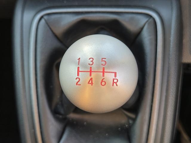 Ｎ－ＯＮＥ ＲＳ　６速マニュアル　ホンダセンシング　純正ナビＴＶ　バックカメラ　Ｂｌｕｅｔｏｏｔｈ　純正アルミシフトノブ　純正アルミペダル　ドラレコ　ＥＴＣ　スペアキー　プッシュスタート　クルコン（24枚目）