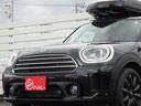 ＭＩＮＩ クーパーＤ　クロスオーバー　前席シートヒーター　前席パワーシート　１８インチアルミ　ヘッドアップディスプレイ　革シート　マルチディスプレイメーター　パワーバックドア　バックカメラ　インテリジェントセイフティ　クルーズコントロール（4枚目）
