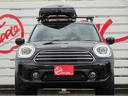 ＭＩＮＩ クーパーＤ　クロスオーバー　前席シートヒーター　前席パワーシート　１８インチアルミ　ヘッドアップディスプレイ　革シート　マルチディスプレイメーター　パワーバックドア　バックカメラ　インテリジェントセイフティ　クルーズコントロール（5枚目）