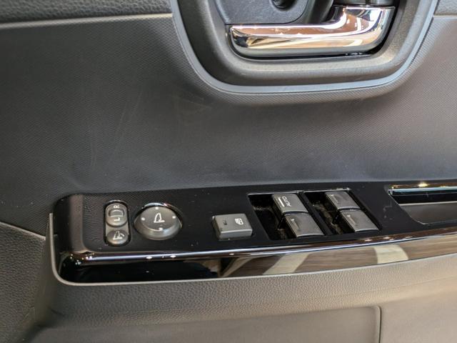 N-ONE オリジナル 2年間走行無制限保証 ホンダセンシング フルセグTV LEDヘッドライト 純正アームレスト純正NAVI ETC(ナビ連動) バックカメラ ワンオーナー 禁煙車(22枚目)