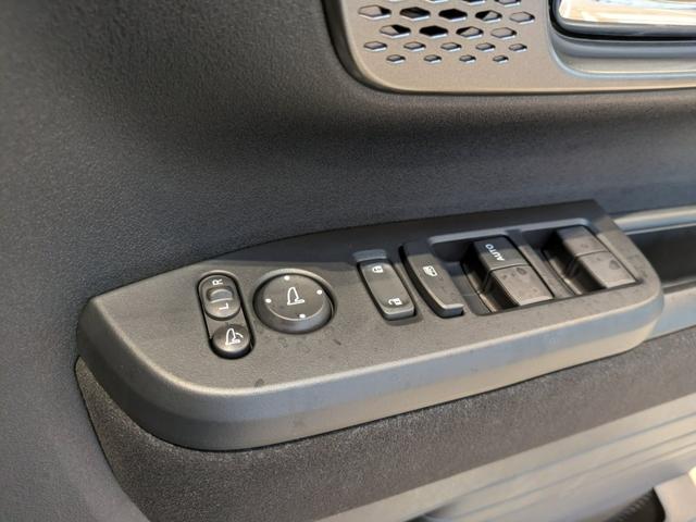 Ｎ－ＢＯＸカスタム ターボ　２年間走行無制限保証　未使用車　ホンダセンシングＬＥＤヘッドライト　バックカメラ　フルエアロ　　両側電動スライドドア　シートヒーターワンオーナー　禁煙車（17枚目）