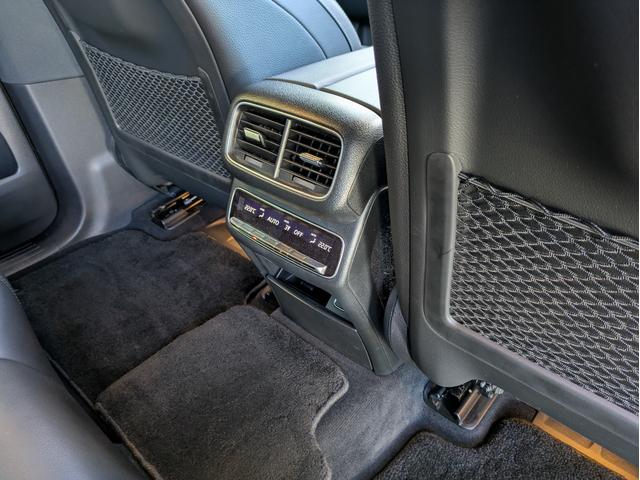 ＧＬＥ ＧＬＥ４００ｄ　４マチック　クーペスポーツ　スライディングルーフ　エアサス　純正ナビ　３６０°カメラ　革シート　エアシート　ブルメスターサウンド　スマートキー　パワーバックドア　ＬＥＤヘッドライト（23枚目）