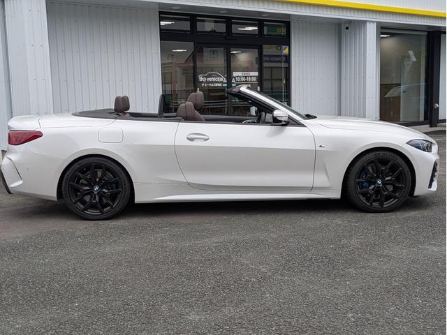 ４シリーズ ４２０ｉカブリオレ　Ｍスポーツ　レーザーテールライト　純正１９インチアルミ　革シート　エアシート　スマートキー　純正ナビ　地デジＴＶ　３６０°カメラ　エマージェンシーブレーキ　ユーザー買取車（4枚目）