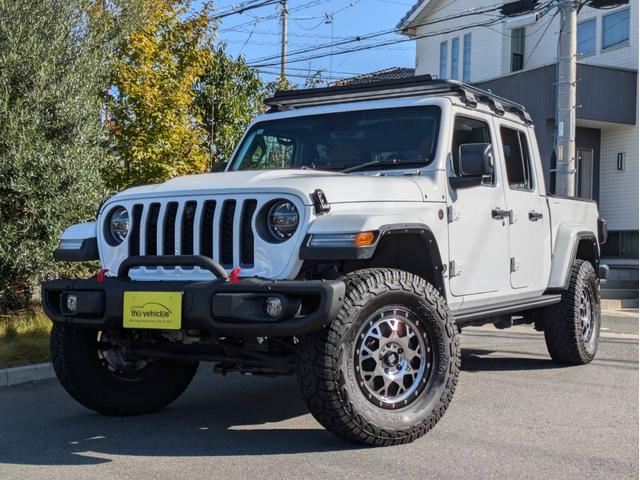 ジープ・グラディエーター ルビコン エクストリームJアルミホイール FOXショックリフトアップ LEDヘッドライト ルーフラック ブラウンレザーシート シートヒーター フロント・バックカメラ ヒッチメンバー(5枚目)