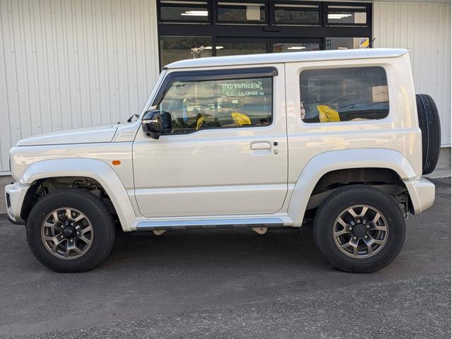 ジムニーシエラ JC オーバーフェンダー同色塗装 LEDヘッドライト デュアルセンサーブレーキサポート 純正ナビ 地デジTV ブルートゥース バックカメラ スマートキー シートヒーター ドライブレコーダー(5枚目)