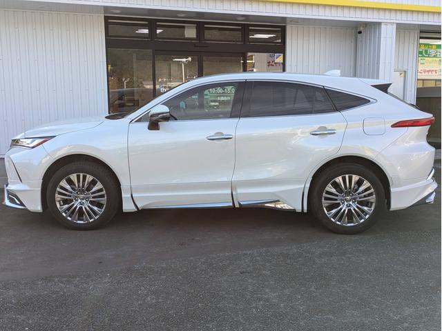 ハリアー Ｚ　レザーパッケージ　モデリスタエアロ　ＪＢＬサウンドナビ　３６０°カメラ　純正ナビ　地デジＴＶ　革シート　エアシート　デジタルインナーミラー　パワーバックドア　トヨタセーフティセンス　ＢＳＭ　ＨＵＤ（5枚目）