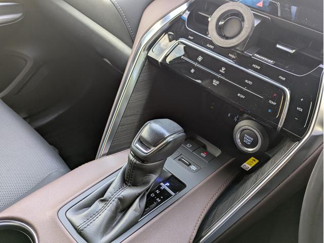 ハリアー Ｚ　レザーパッケージ　モデリスタエアロ　ＪＢＬサウンドナビ　３６０°カメラ　純正ナビ　地デジＴＶ　革シート　エアシート　デジタルインナーミラー　パワーバックドア　トヨタセーフティセンス　ＢＳＭ　ＨＵＤ（20枚目）