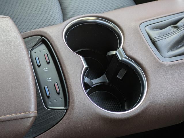 ハリアー Ｚ　レザーパッケージ　モデリスタエアロ　ＪＢＬサウンドナビ　３６０°カメラ　純正ナビ　地デジＴＶ　革シート　エアシート　デジタルインナーミラー　パワーバックドア　トヨタセーフティセンス　ＢＳＭ　ＨＵＤ（21枚目）