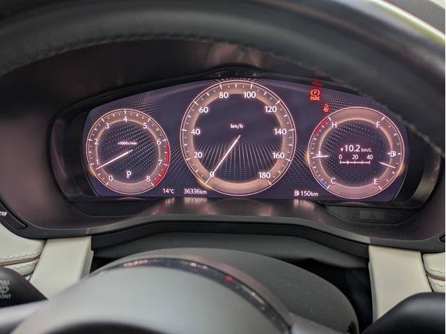 ＣＸ－６０ ２５Ｓ　エクスクルーシブモード　ホワイトレザーシート　エアシート　スマートキー　パワーバックドア　純正ナビ　地デジＴＶ　３６０°カメラ　ブルートゥース　ＥＴＣ　スマートブレーキサポート　レーンキープ（10枚目）