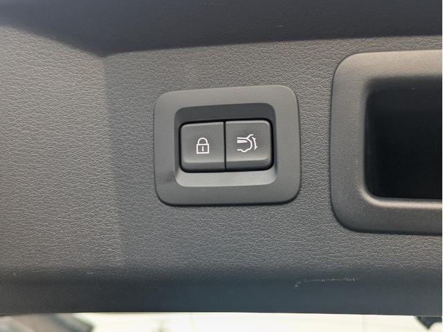 ＣＸ－６０ ２５Ｓ　エクスクルーシブモード　ホワイトレザーシート　エアシート　スマートキー　パワーバックドア　純正ナビ　地デジＴＶ　３６０°カメラ　ブルートゥース　ＥＴＣ　スマートブレーキサポート　レーンキープ（25枚目）