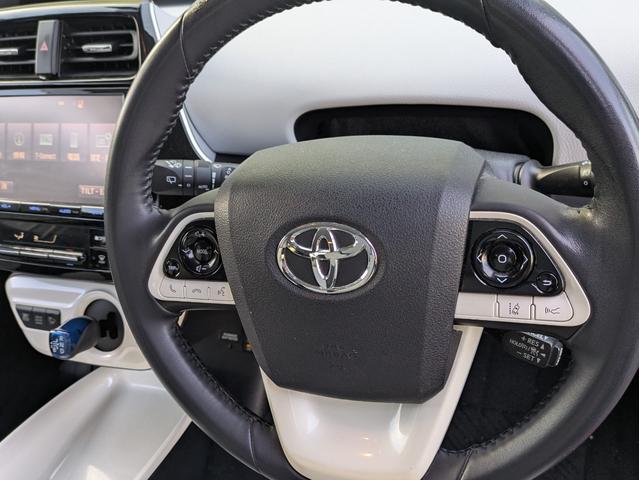 プリウス Aツーリングセレクション 白レザーシート シートヒーター LEDヘッドライト トヨタセーフティセンス スマートキー 純正ナビ 地デジTV バックカメラ HUD(16枚目)