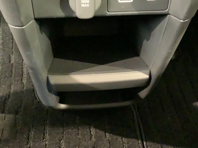 ステップワゴン スパーダ H SENSING 新車保証 禁煙試乗車 純正ナビLXM-247VFLi TV Rカメラ BTオ-ディオ DVD ETC LEDライト VSA シ-トヒ-タ- クルコン スマ-トキ- スペアキ-(29枚目)