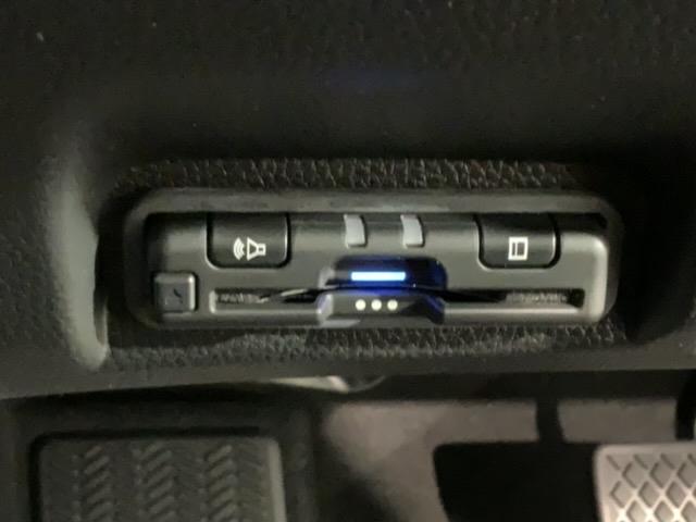 ヴェゼル e:HEV Z H SENSING 最長5年保証 禁煙1オーナー 純正ナビナビVXU-225VZi TV Rカメ BTオ-ディオ DVD ETC LEDライト シ-トヒ-タ- 純正アルミ スマ-トキー(12枚目)