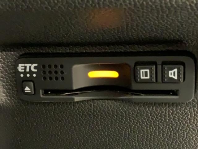 フリード クロスター・ホンダセンシング　最長５年保証　ワンオーナー　純正ナビＶＸＭ－２２７ＶＦＮｉ　フルセグ　Ｂｌｕｅｔｏｏｔｈ　Ｒカメラ　社外前後ドラレコ　ＥＴＣ　ＬＥＤライト　６人乗　両側電動ドア　シートヒーター　サイドエアバック（13枚目）