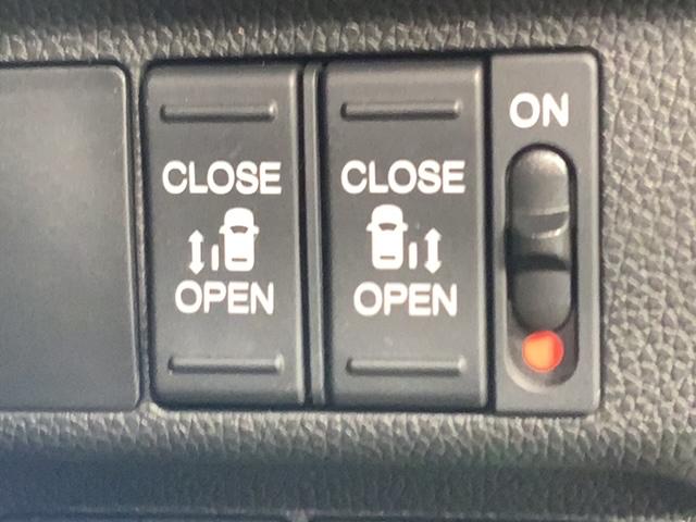 フリード クロスター・ホンダセンシング　最長５年保証　ワンオーナー　純正ナビＶＸＭ－２２７ＶＦＮｉ　フルセグ　Ｂｌｕｅｔｏｏｔｈ　Ｒカメラ　社外前後ドラレコ　ＥＴＣ　ＬＥＤライト　６人乗　両側電動ドア　シートヒーター　サイドエアバック（14枚目）