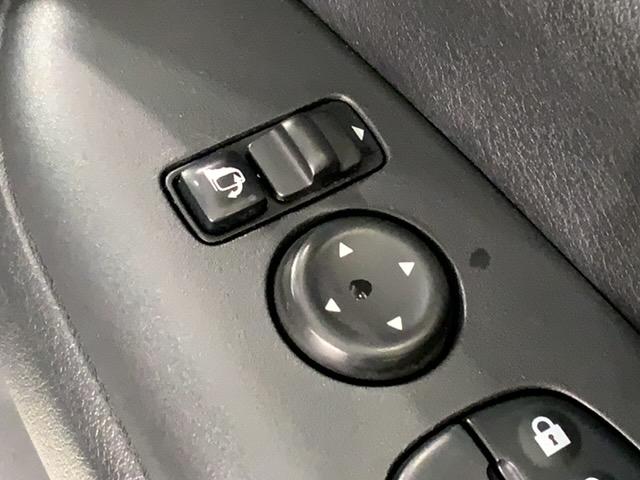 セレナ ハイウェイスター 最長5年保証 禁煙ワンオーナー 純正ナビMJ117D-W フルセグ Rカメラ マルチビュー BTオ-ディオ 衝突軽減B ETC LEDライト 横滑り防止 両側電動ドア 8人乗 純正アルミ(16枚目)