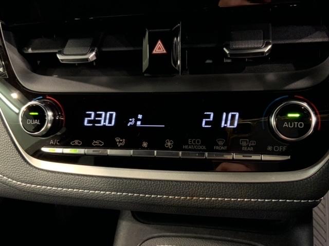 左右独立エアコンなので左右で温度を変えられます。同乗者の方も快適ですね。