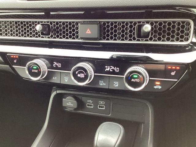 シビック LX 当社下取り ワンオーナー ホンダセンシング コネクトディスプレー リアカメラ フルセグ 減速セレクター シートヒーター 純正ETC2.0 VSA クルーズコントロール サイドエアバッグ 電子パーキング(8枚目)