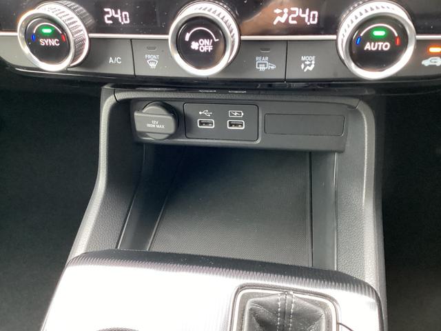 シビック LX 当社下取り ワンオーナー ホンダセンシング コネクトディスプレー リアカメラ フルセグ 減速セレクター シートヒーター 純正ETC2.0 VSA クルーズコントロール サイドエアバッグ 電子パーキング(14枚目)