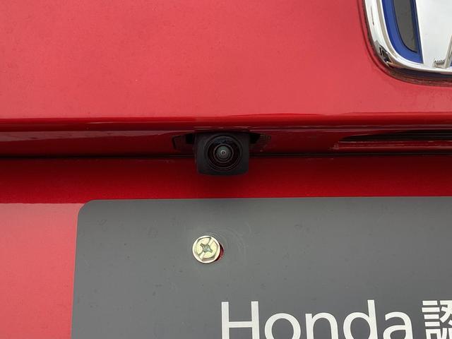 フィット ｅ：ＨＥＶクロスター　ホンダセンシング　純正ギャザズ８インチインターナビ　リアカメラ　フルセグ　クルーズコントロール　ＶＳＡ　純正音声ガイドＥＴＣ　パーキングセンサー　前後誤発進抑制機能　純正ドライブレコーダーＦ／Ｒ（25枚目）
