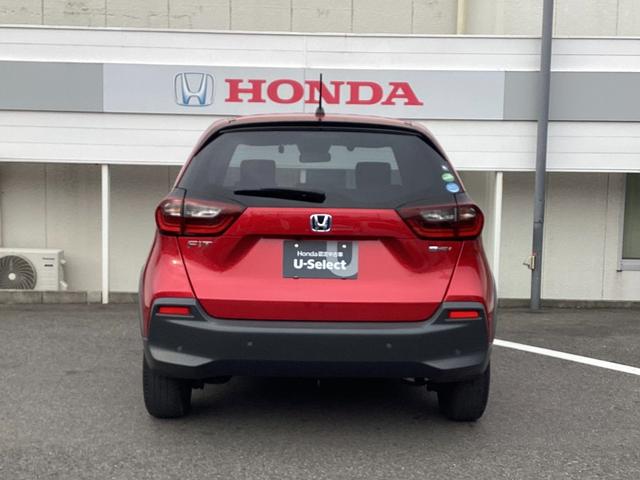 フィット ｅ：ＨＥＶクロスター　ホンダセンシング　純正ギャザズ８インチインターナビ　リアカメラ　フルセグ　クルーズコントロール　ＶＳＡ　純正音声ガイドＥＴＣ　パーキングセンサー　前後誤発進抑制機能　純正ドライブレコーダーＦ／Ｒ（26枚目）