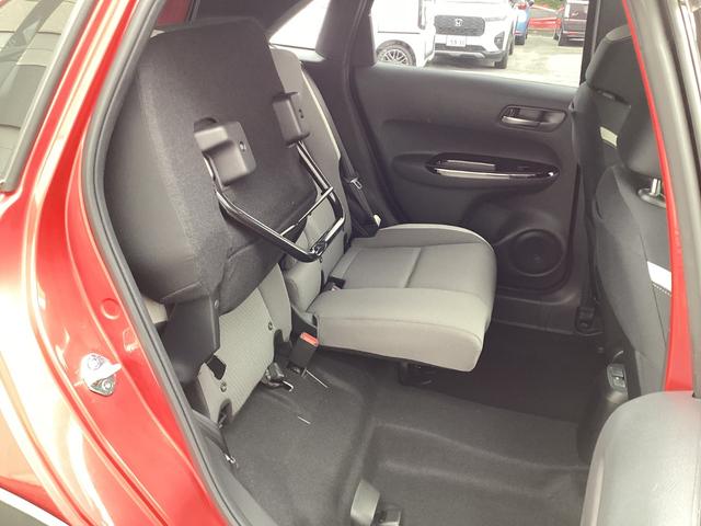 フィット ｅ：ＨＥＶクロスター　ホンダセンシング　純正ギャザズ８インチインターナビ　リアカメラ　フルセグ　クルーズコントロール　ＶＳＡ　純正音声ガイドＥＴＣ　パーキングセンサー　前後誤発進抑制機能　純正ドライブレコーダーＦ／Ｒ（48枚目）