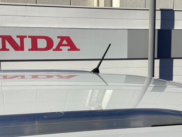 フリード+ハイブリッド ハイブリッド・クロスターホンダセンシング 当店下取 ワンオーナー タイヤ4本新品 純正ギャザズ9インチインターナビ リアカメラ 純正ギャザ11.6インチリア席モニター シートヒーター クルーズコントロール VSA 純正ETC ルーフレール(26枚目)