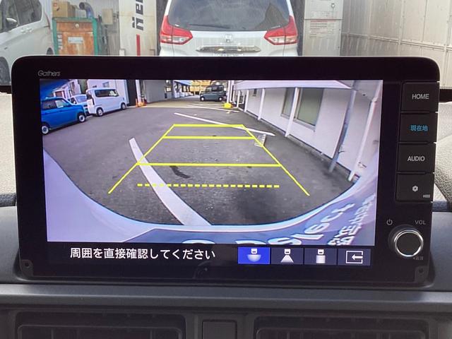 �o�b�N�J�����̓��C�h�J�����ɂȂ��Ă��܂��̂ŁA�R��ނ̉f�����I���\�ł�������̓��C�h�r���[��