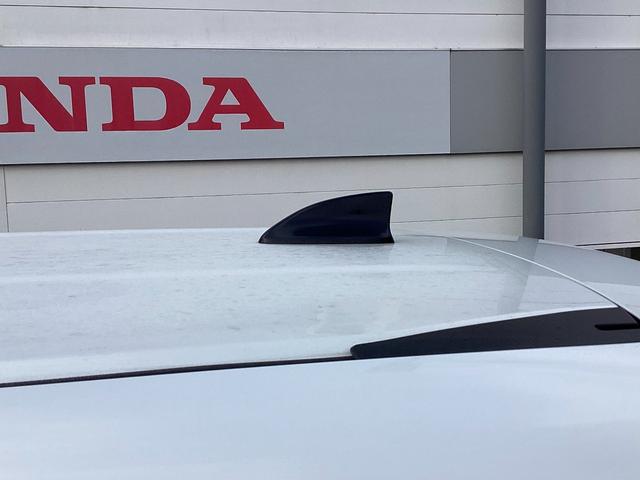 �u���b�N�X�^�C���̓V���[�N�t�B���A���e�i���u���b�N�ł���