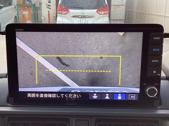 �o�b�N�J�����̓��C�h�J�����ɂȂ��Ă��܂��̂ŁA�R��ނ̉f�����I���\�ł�������̓��C�h�r���[��