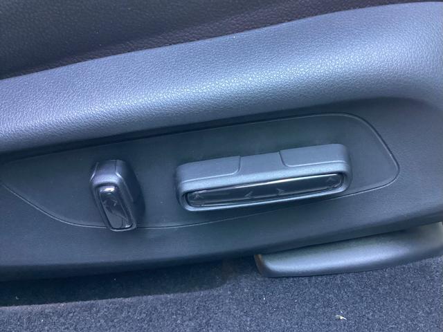 ZR-V e:HEVZ 当店元試乗車 ホンダセンシング コネクトディスプレー マルチビューカメラシステム フルセグ BSI パワーテールゲート レザーシート パワーシート シートヒーター ステアリングヒーター ワイヤレス充電(17枚目)