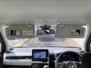 サンバイザーには、運転席、助手席ともにバニティミラーが付いてます。女性には嬉しい装備ですね♪