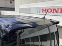 カスタムは大型テールゲートスポイラーが標準装備です☆