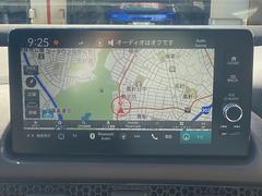 �������ͥ��ȥǥ����ץ졼�����ͥ��ƥåɵ��Ѥˤ�ꡢ���ޡ��ȥե���ǲȤ��饯��ޤΥ��������ϣΤˤ����ꡢ�������Ͽޤؤμ�ư������۵޻��˥��ڥ졼�����Υ��ݡ��Ȥ�����뤳�Ȥ��ǽ�Ǥ��������ӥ��ץ�ɬ�ס� 7