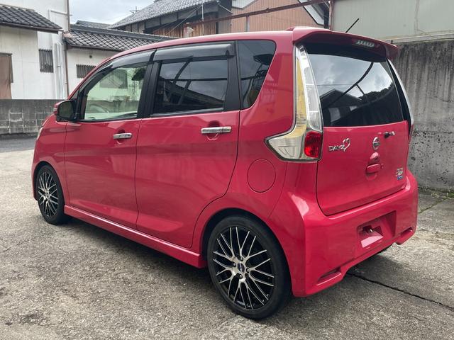デイズ ハイウェイスターＸ　Ｖセレクション＋セーフティＩＩ　禁煙車　ローダウン　社外１６アルミ　新品タイヤ付　衝突防止装置　全周囲カメラ　ＨＩＤ　プッシュスタート　スマートキー　純正フルセグナビ　Ｂｌｕｅｔｏｏｔｈ　ＥＴＣ　ドライブレコーダー　オートエアコン（4枚目）