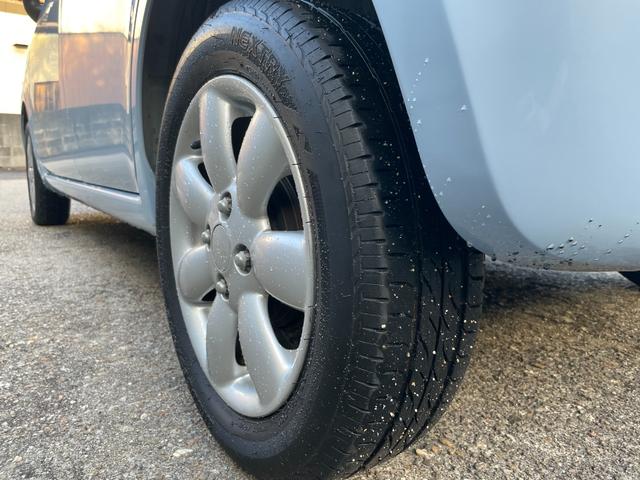 アルトラパン １０ｔｈアニバーサリーリミテッド　禁煙車　社外ワンセグナビ　ドライブレコーダー前後　バックカメラ　Ｂｌｕｅｔｏｏｔｈ　シートヒーター　スマートキー　プッシュスタート　純正アルミホイール　ＡＢＳ（18枚目）