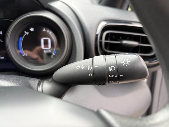 ヤリス Ｇ　１２か月走行距離無制限ＣＡＲＴＥＮＤＥＲ保証　ナビ　ＥＴＣ　スペアキー　バックカメラ　Ｂｌｕｅｔｏｏｔｈオーディオ　ＵＳＢ　オートライト　オートマチックハイビーム　プッシュスタート　スマートキー（22枚目）