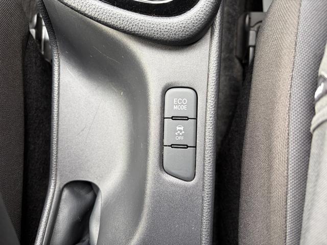 ヤリス Ｇ　１２か月走行距離無制限ＣＡＲＴＥＮＤＥＲ保証　ナビ　ＥＴＣ　スペアキー　バックカメラ　Ｂｌｕｅｔｏｏｔｈオーディオ　ＵＳＢ　オートライト　オートマチックハイビーム　プッシュスタート　スマートキー（28枚目）