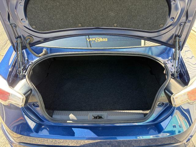 ８６ ＧＴ　６ＭＴ　ＨＫＳ車高調　テイン車高調　エアロ　キャンバー角調整　ナビ　地デジ　Ｂｌｕｅｔｏｏｔｈオーディオ　アルミホイール　６速マニュアル　スマートキー　プッシュスタート　フォグランプ　社外ヘッドライト（17枚目）
