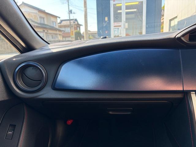 ８６ ＧＴ　６ＭＴ　ＨＫＳ車高調　テイン車高調　エアロ　キャンバー角調整　ナビ　地デジ　Ｂｌｕｅｔｏｏｔｈオーディオ　アルミホイール　６速マニュアル　スマートキー　プッシュスタート　フォグランプ　社外ヘッドライト（27枚目）