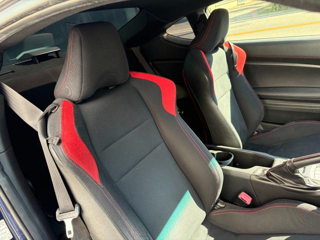 ８６ ＧＴ　６ＭＴ　ＨＫＳ車高調　テイン車高調　エアロ　キャンバー角調整　ナビ　地デジ　Ｂｌｕｅｔｏｏｔｈオーディオ　アルミホイール　６速マニュアル　スマートキー　プッシュスタート　フォグランプ　社外ヘッドライト（33枚目）