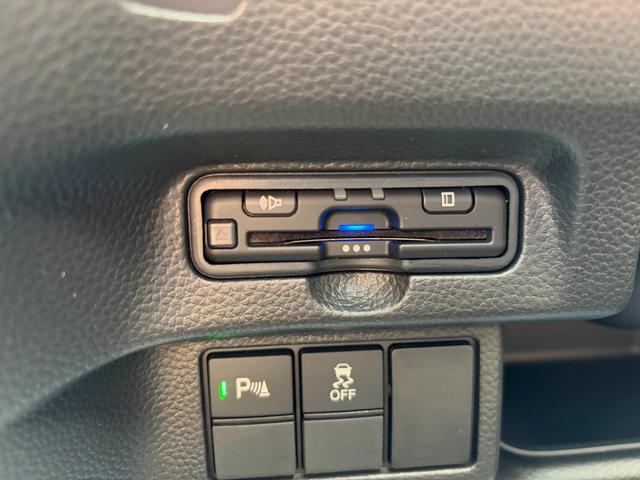 Ｎ－ＢＯＸカスタム Ｌターボ　後期　１２か月走行距離無制限ＣＡＲＴＥＮＤＥＲ保証　ナビ　地デジ　バックカメラ　Ｂｌｕｅｔｏｏｔｈオーディオ　ＥＴＣ　シートバックテーブル　前席シートヒーター　両側パワースライドドア　ＵＳＢ　アルミ（4枚目）