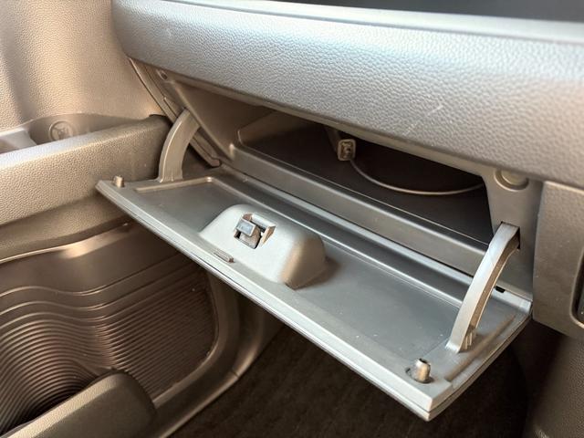 Ｎ－ＢＯＸカスタム Ｌターボ　後期　１２か月走行距離無制限ＣＡＲＴＥＮＤＥＲ保証　ナビ　地デジ　バックカメラ　Ｂｌｕｅｔｏｏｔｈオーディオ　ＥＴＣ　シートバックテーブル　前席シートヒーター　両側パワースライドドア　ＵＳＢ　アルミ（36枚目）